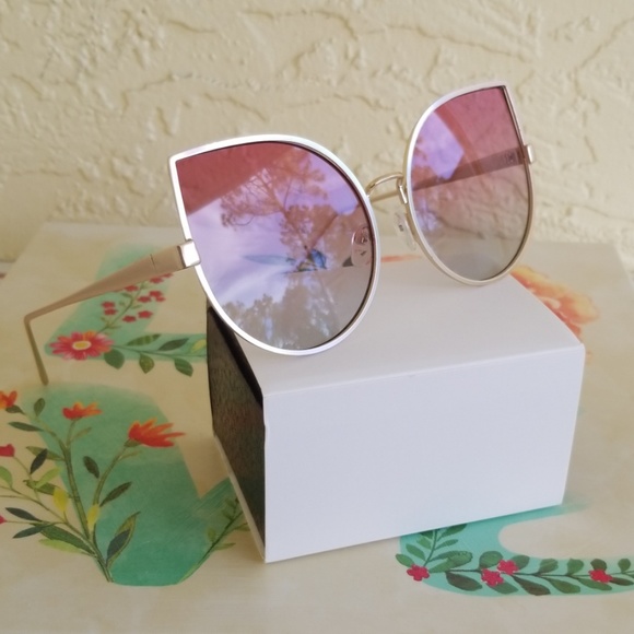 Accessories - 2019 CLEAR 2 TONE LENS CAT EYE STYLE SUNGLASSES  O